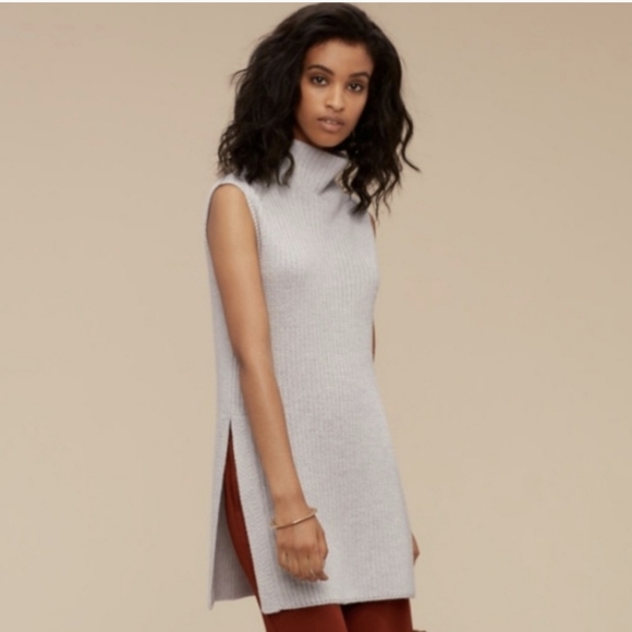 Aritzia Durandal Sleeveless Sweater - Picture 2 of 11